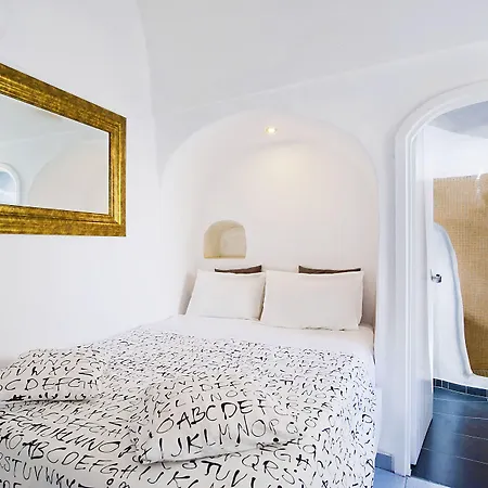 Katerina's Castle - Caldera Cave 3*