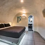 Katerina's Castle - Caldera Cave
