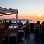 Katerina's Castle - Caldera Cave Hotel 3*