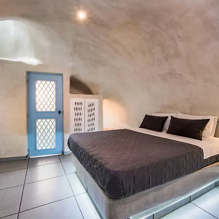 Katerina's Castle - Caldera Cave Hotell