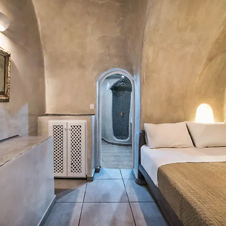 Katerina's Castle - Caldera Cave Hotell