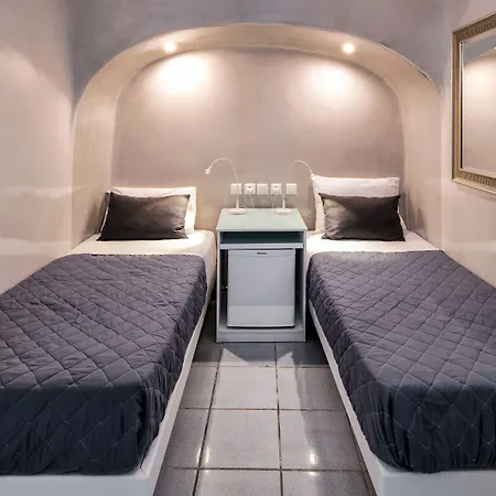 Katerina's Castle - Caldera Cave Hotell 3*