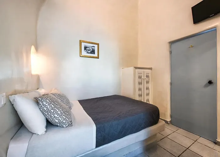 Katerina's Castle - Caldera Cave 3*