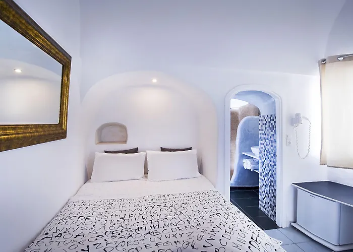 Hotel Katerina's Castle - Caldera Cave Imerovigli (Santorini)