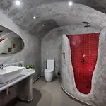 Katerina's Castle - Caldera Cave Hotell 3*