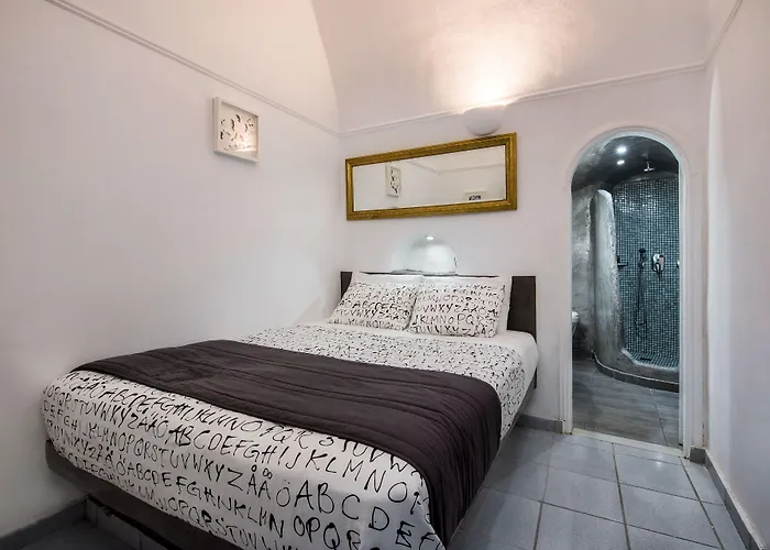 Katerina's Castle - Caldera Cave